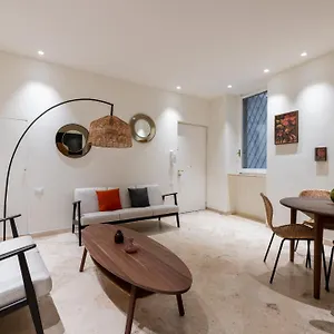Apartment Charming 3 Bedroom In The Historic Center, Rome